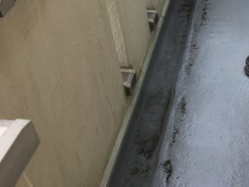 横浜市戸塚区ベランダ防水塗装施工前