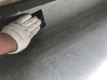 横浜市戸塚区I様邸ベランダ防水施工前ケレン作業画像