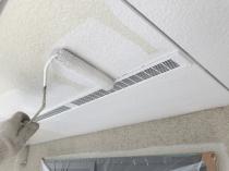 横浜市戸塚区I様邸軒天塗り替え中