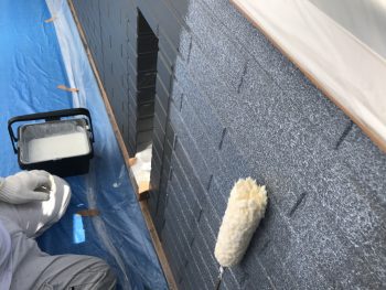 横浜市栄区K様邸ダイヤモンドコート外壁塗装UVカットクリヤー施工中