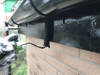 横浜市栄区K様邸破風塗り替え施工事例画像