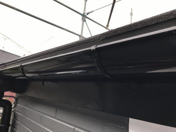 横浜市栄区K様邸雨樋塗装施工事例画像