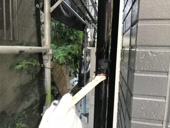 横浜市栄区K様邸雨樋塗装施工事例画像