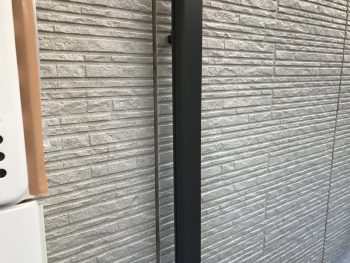 横浜市金沢区T様邸雨樋塗り替え事例