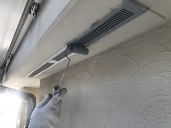 横浜市戸塚区M様邸軒天換気口錆止め塗装