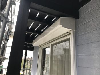 横浜市栄区O様邸シャッターボックス塗り替え施工事例画像