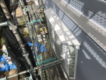 横浜市栄区O様邸出窓天端塗装施工事例