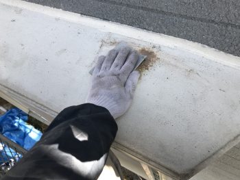 横浜市栄区O様邸出窓天端塗装施工事例