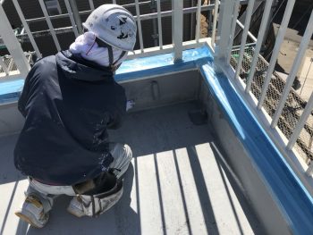 横浜市栄区O様邸屋上FRP防水保護塗装施工事例画像