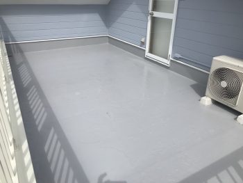 横浜市栄区O様邸屋上FRP防水保護塗装施工事例画像
