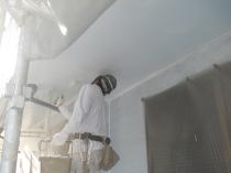 横浜市戸塚区H様邸軒天上塗り２回目　　