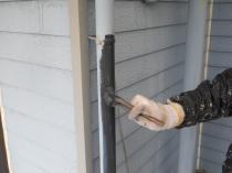 横浜市戸塚区H様邸竪樋上塗り１回目