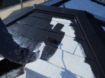 横浜市戸塚区H様邸屋根上塗り１回目　