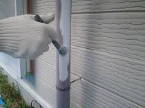 横浜市戸塚区I様邸竪樋上塗り１回目　　