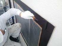 横浜市戸塚区I様邸窓枠塗装上塗り2回目