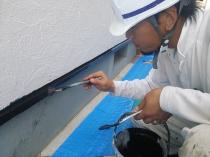 横浜市戸塚区I様邸水切り上塗り１回目