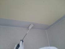 横浜市戸塚区I様邸軒天塗装上塗り１回目