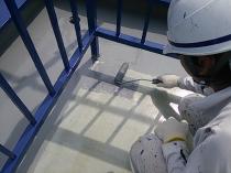 横浜市栄区S様邸ベランダ防水主剤１層目