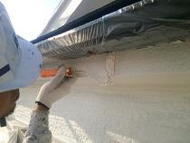 上横浜市保土ヶ谷区N様邸破風塗装上塗り2回目