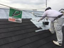 横浜市保土ヶ谷区N様邸屋根塗装下塗り１回目