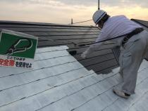 横浜市保土ヶ谷区N様邸屋根塗装上塗り１回目
