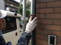 横浜市神奈川区H様邸雨樋塗装前ケレン作業