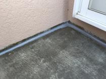 横浜市戸塚区P様邸ベランダ防水施工中