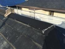 横浜市戸塚区P様邸屋根棟板金塗装施工前