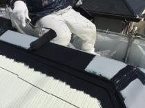 横浜市戸塚区P様邸屋根棟板金塗装施工中
