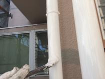 横浜市戸塚区P様邸雨樋塗装施工中