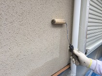 横浜市戸塚区K様邸外壁塗装ダイヤモンドコート施工中