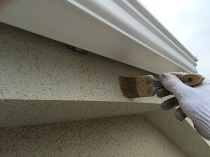 横浜市戸塚区K様邸破風塗装ダイヤモンドコート施工中