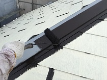 横浜市戸塚区K様邸屋根棟板金塗装サーモアイ4F施工中