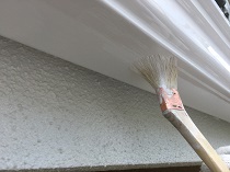 横浜市戸塚区K様邸雨樋塗装施工中