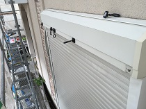 横浜市戸塚区K様邸シャッターボックス塗装ファイン４Fセラミック施工前