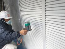 横浜市保土ヶ谷区F様邸雨戸上塗り１回目