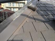 横浜市保土ヶ谷区F様邸棟板金上塗り２回目　