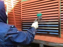 横浜市泉区I様邸雨戸塗装上塗り1回目