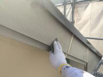 横浜市港南区Y様邸破風塗替え前ケレン作業