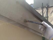 横浜市港南区Y様邸破風塗替え下塗り