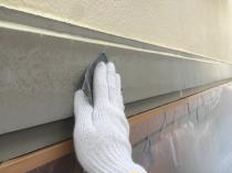 横浜市港南区Y様邸幕板塗替え前ケレン作業