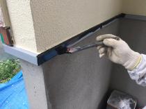 横浜市港南区Y様邸水切り塗替え上塗り１回目