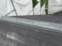 横浜市港南区Y様邸屋根棟板金塗り替え前