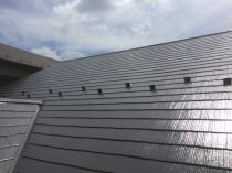 横浜市港南区Y様邸屋根棟板金塗り替え施工後