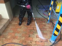 横浜市港南区Y様邸住宅塗り替え前高圧洗浄作業