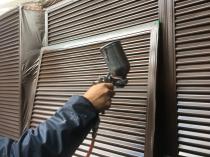 横浜市戸塚区A様邸雨戸上塗り2回目