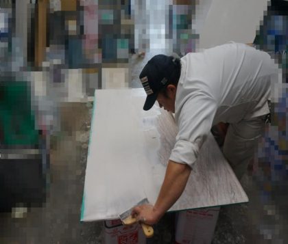 外壁塗装功栄の職人の作業画像