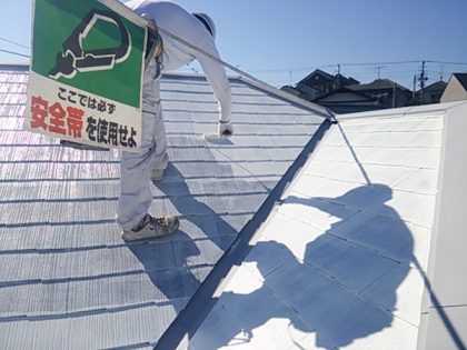 屋根塗装下塗り２回目