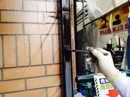 横浜市　鶴見区　日本ペイント　ダイヤモンドコート　外壁塗装　屋根塗装　幕板　中塗り