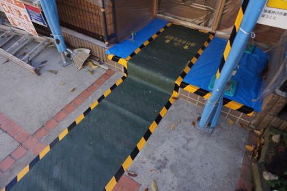 外壁塗装現場の安全歩行案内